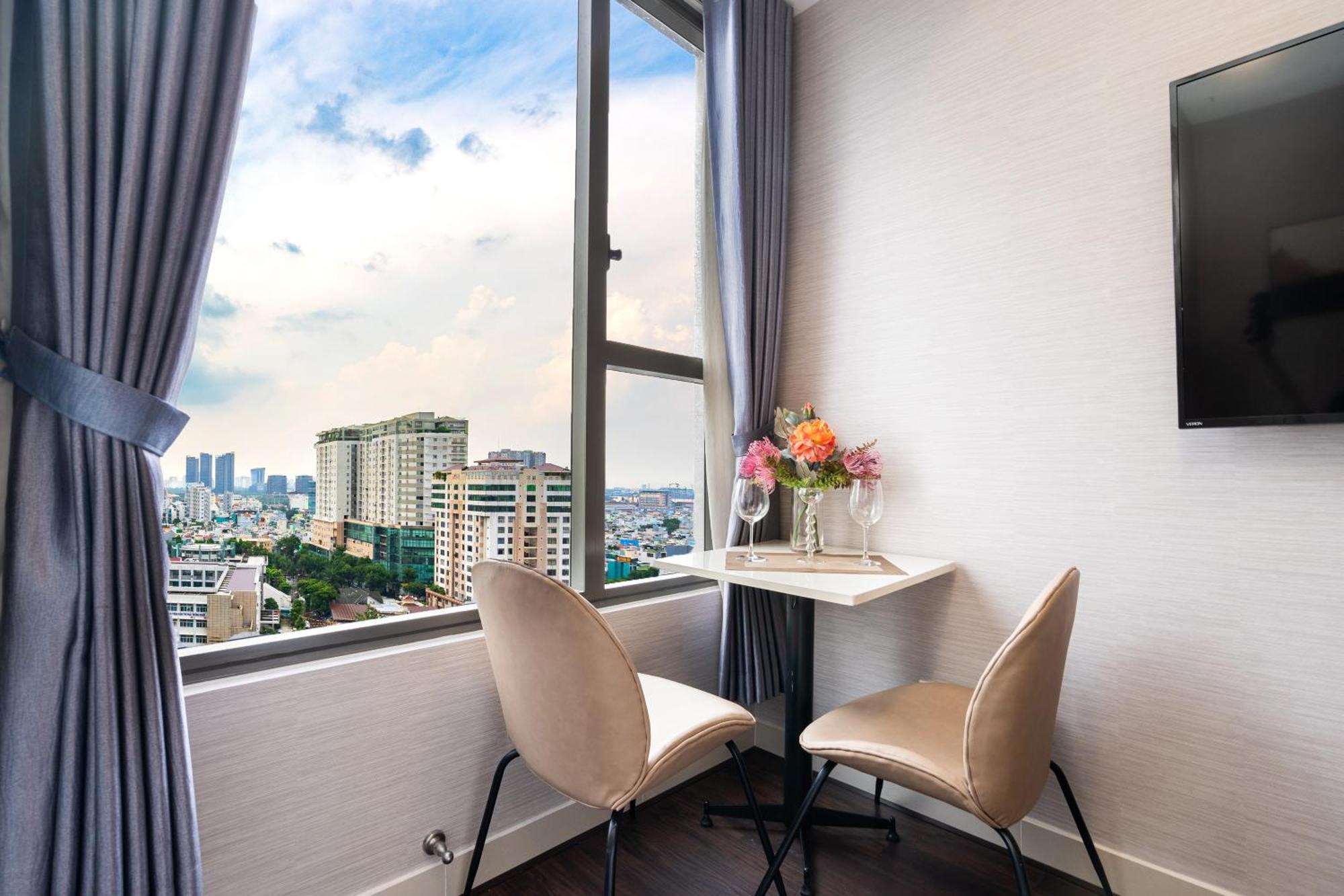 Rem Rivergate Garden Pool Signature - Free 4G Sim For 3 Nights Booking Thành Pho Ho Chí Minh Esterno foto