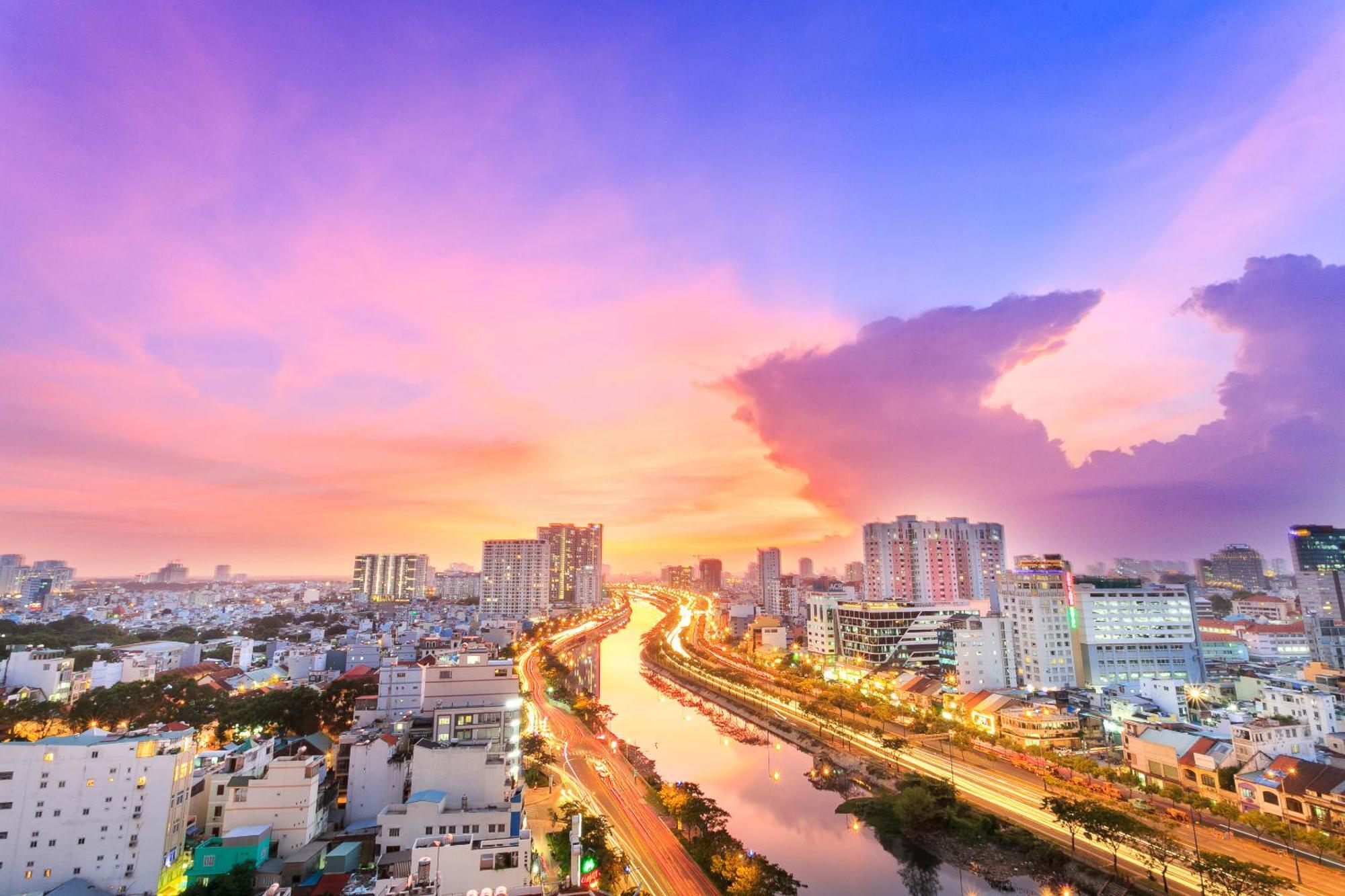 Rem Rivergate Garden Pool Signature - Free 4G Sim For 3 Nights Booking Thành Pho Ho Chí Minh Esterno foto