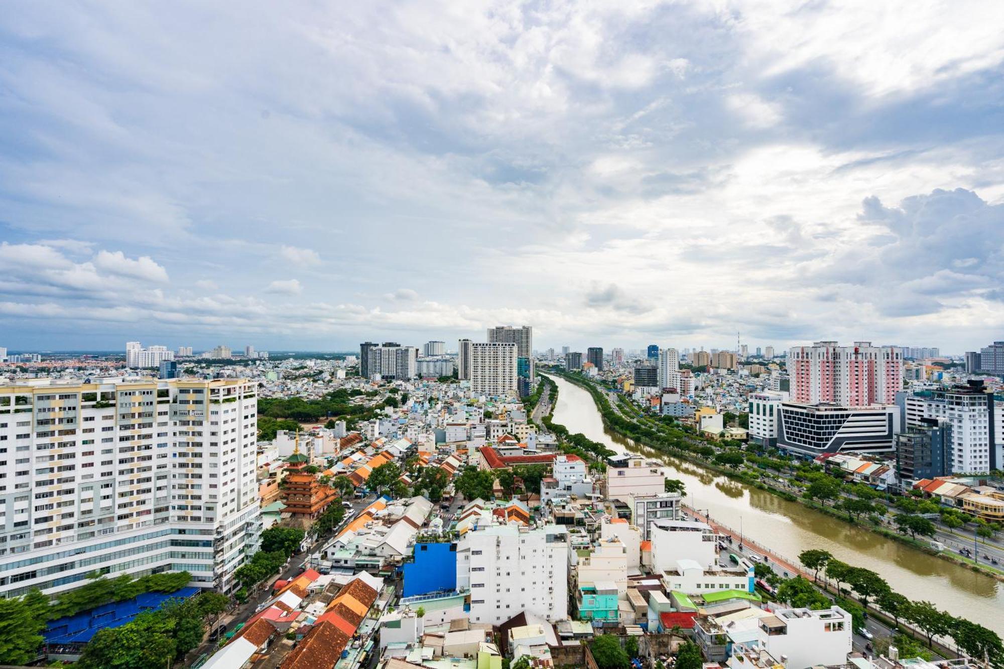 Rem Rivergate Garden Pool Signature - Free 4G Sim For 3 Nights Booking Thành Pho Ho Chí Minh Esterno foto